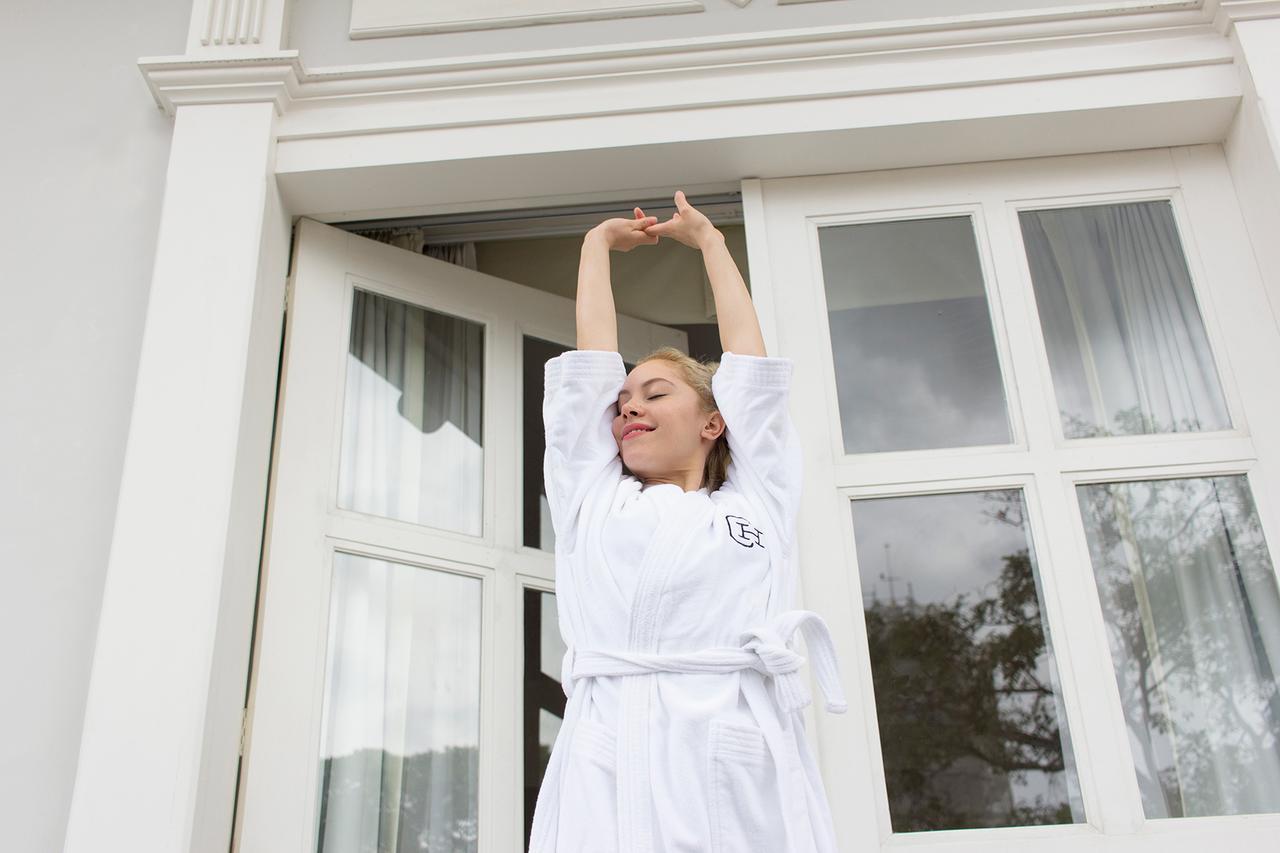 Central Hotel Panama Casco Viejo Kültér fotó A woman wearing a bathrobe
