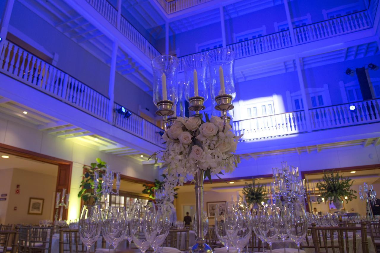 Central Hotel Panama Casco Viejo Kültér fotó The Long Room at the Guildhall